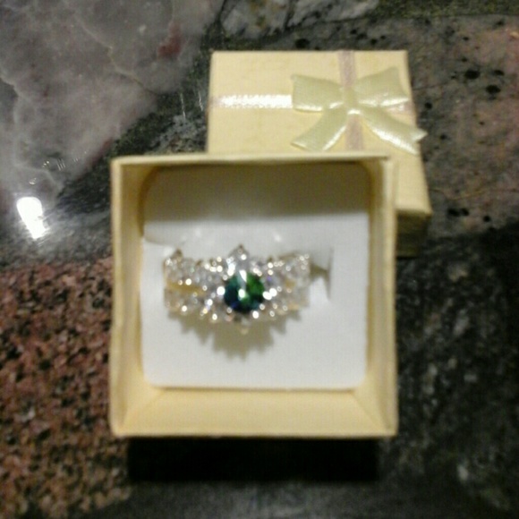 Silver cz and rainbow topaz ring - Picture 2 of 3