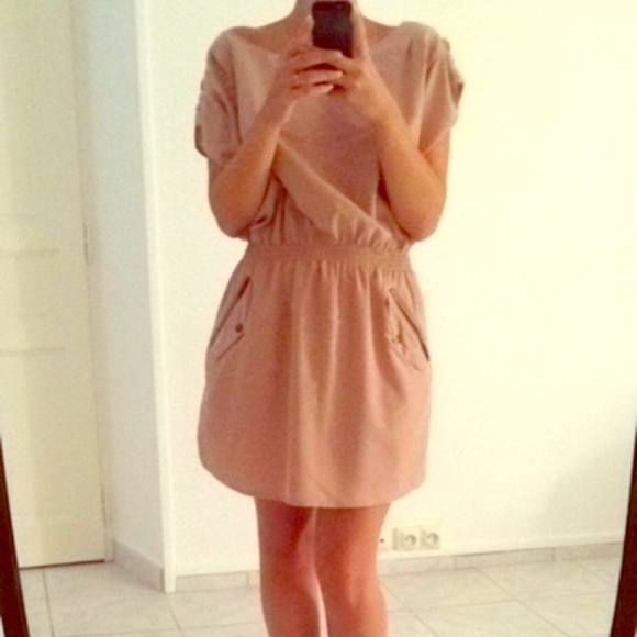 H&M Dresses & Skirts - 👑👘Beige tunic 👘👑