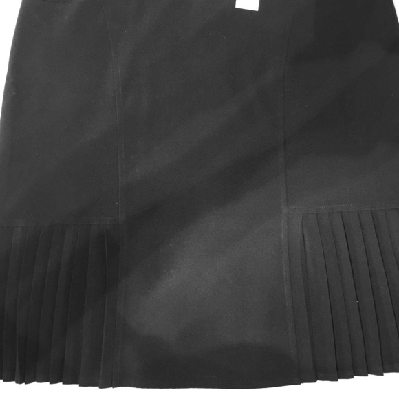 Dress barn black skirt with pleats