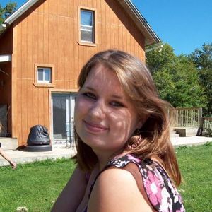Meet your Posher, Danielle