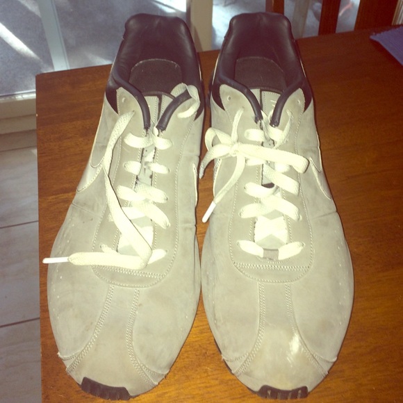Grey Nike Shocks