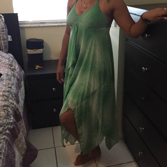 Dress - Picture 3 of 4