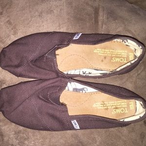 Brown toms size 9 1/2