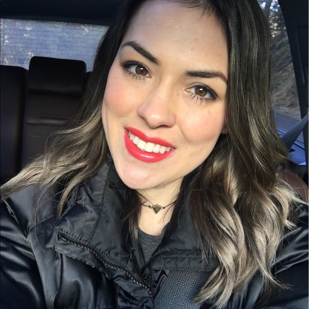 Meet your Posher, Janelle