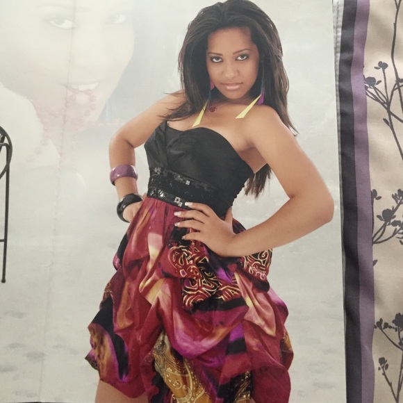 Dress - Picture 3 of 3