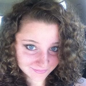 Meet your Posher, Mikayla