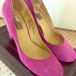 Fuchsia Swede Pumps