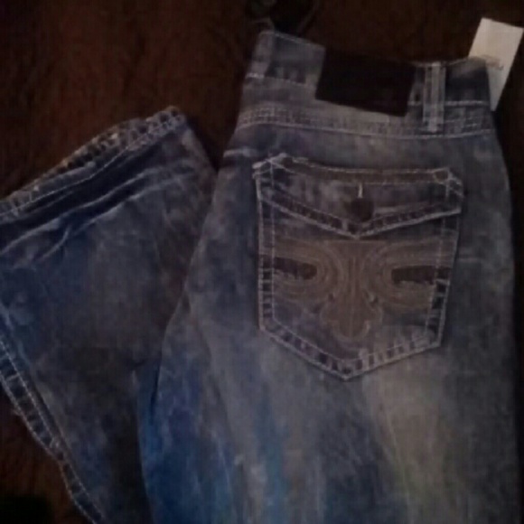 SOLD -Mens jeans NWT