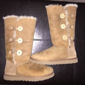 Bailey Button Triplet Ugg boots