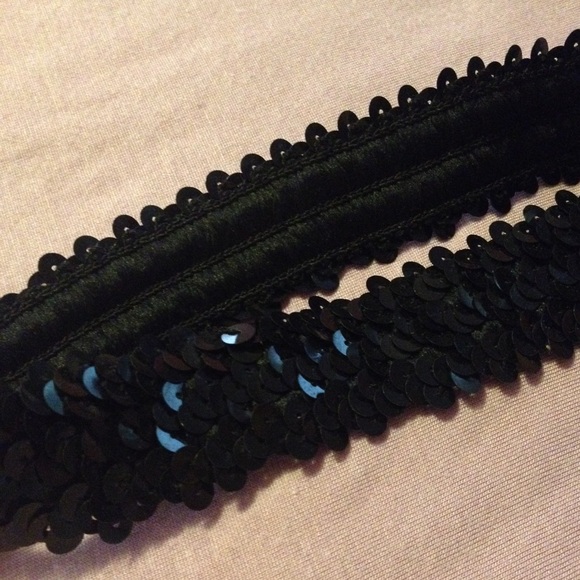 Black sequined headband