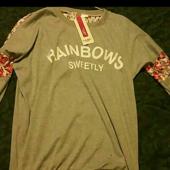 NWT CREWNECK