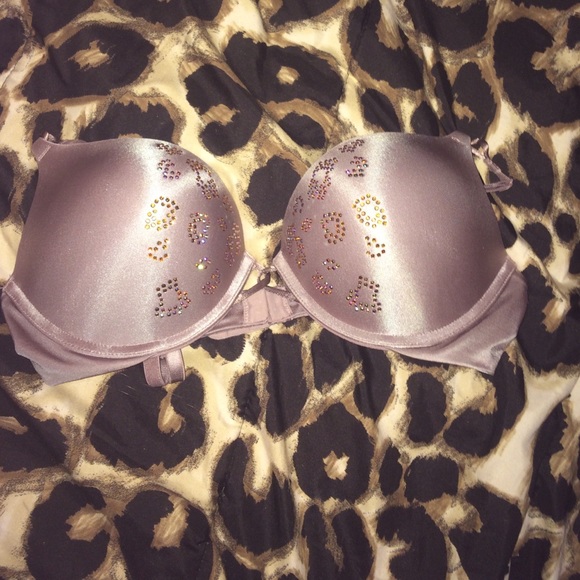 VICTORIA'S SECRET BOMBSHELL