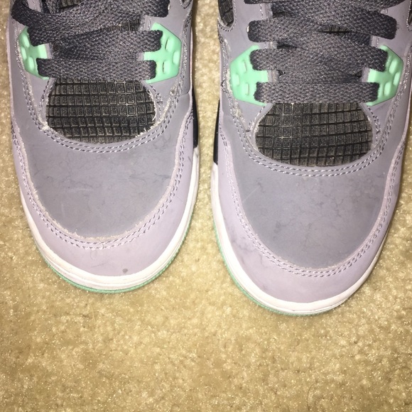 Green Glows - Picture 2 of 4