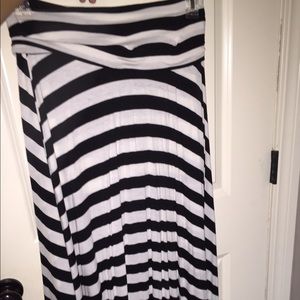 Black and white maxi skirt