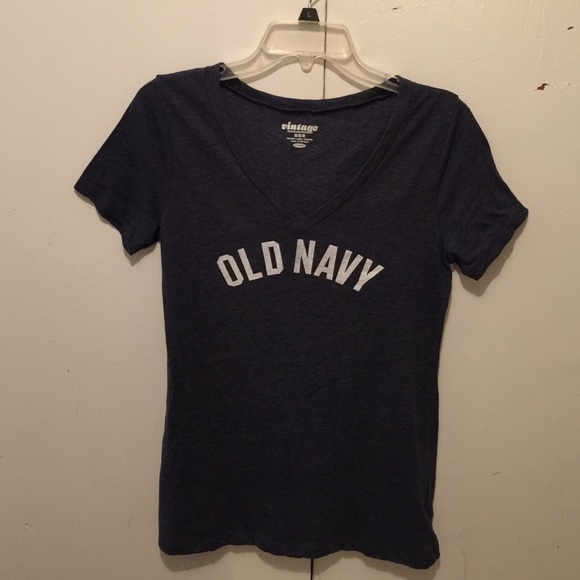 V-Neck Old Navy Tee