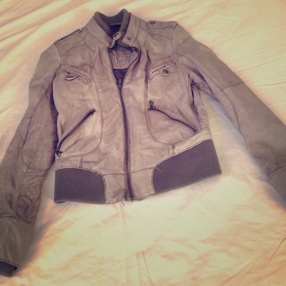 Guess destressed leather jacket