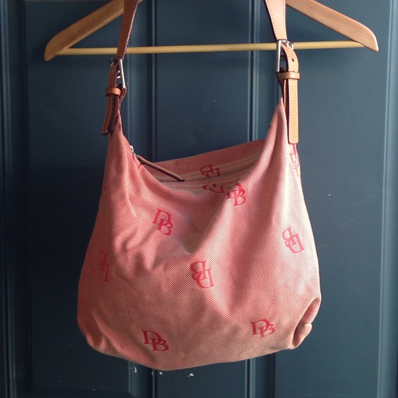 Dooney & Bourke Handbags - Authentic used Dooney & Bourke Inc. Hobo Purse 👜