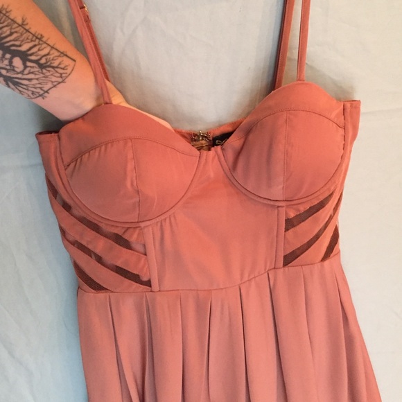 Nude dress - Picture 2 of 4