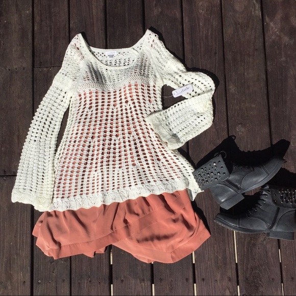 Nude dress - Picture 3 of 4