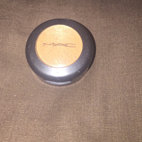 Mac studio finish concealer NW35