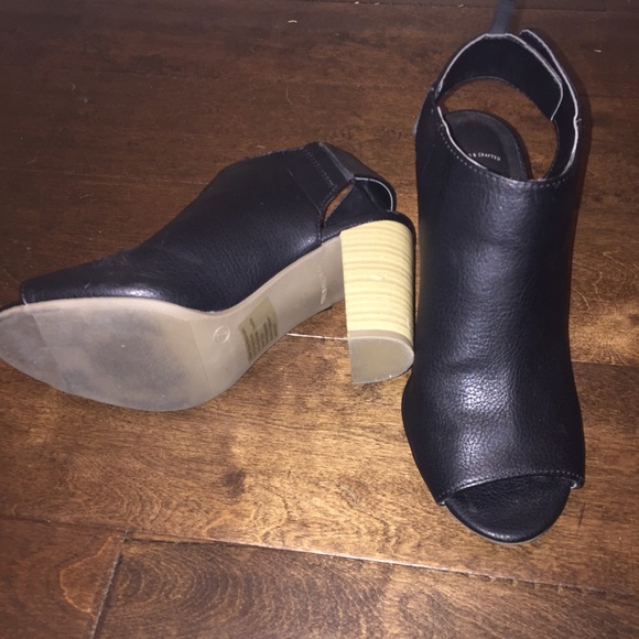 Peep toe booties - Picture 4 of 4