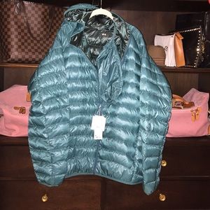 Ultra light as a feather down jacket.