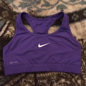 Nike pro sports bra