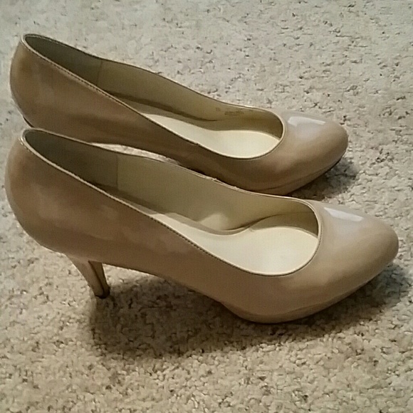 Nude Tan Patent Leather 4" Heels Pumps Sz 9.5
