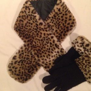 Scarf and gloves set