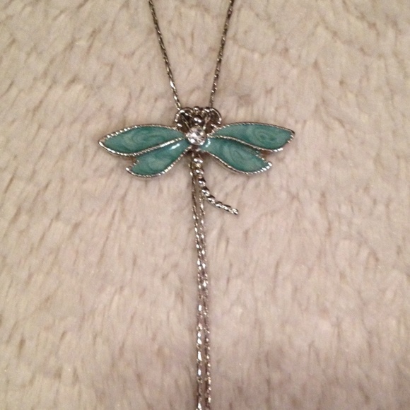 Super cute dragonfly necklace