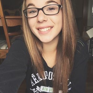 Meet your Posher, Milena