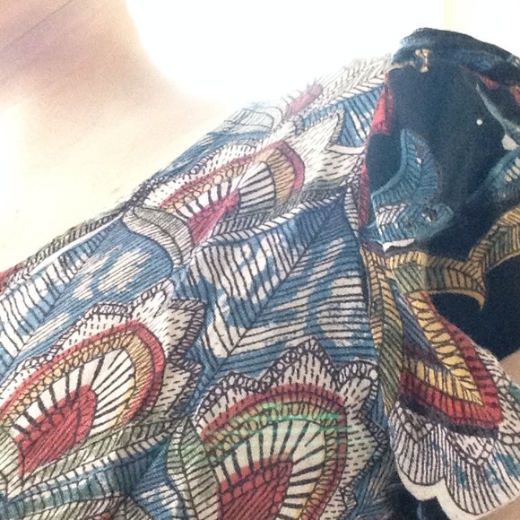 Black Pattern Dress with Open Back - Picture 4 of 4