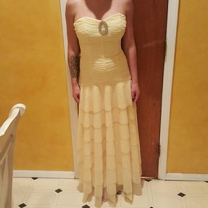 Yellow prom gown