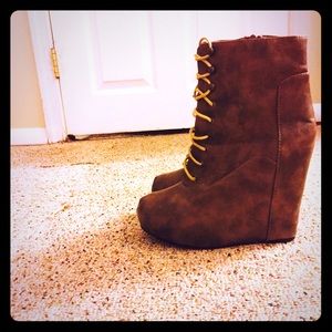 Lace up wedge boots