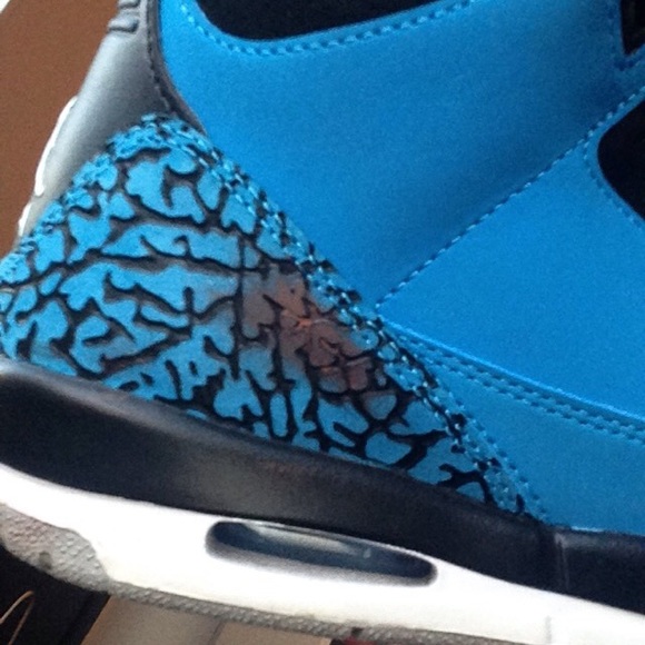 Jordan 3s
