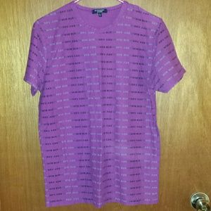 Burberry Men's Size Large Tshirt