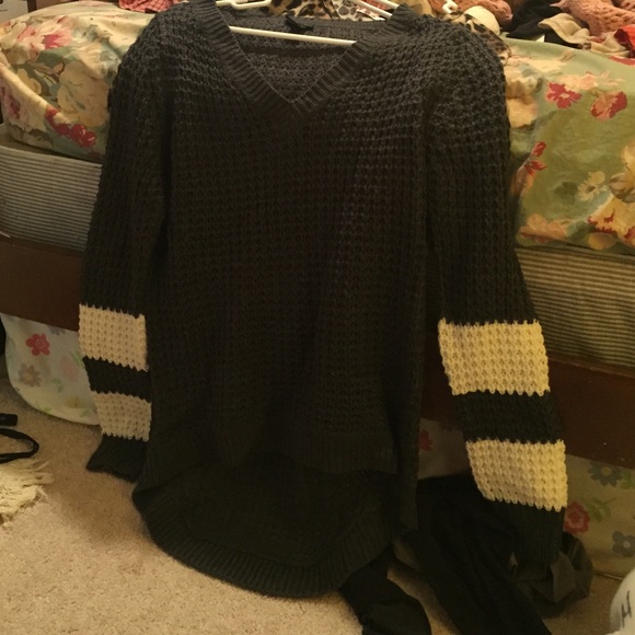 Rue 21 grey sweater