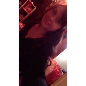 Meet your Posher, Liz