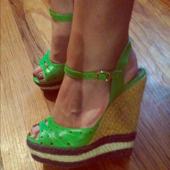 Jessica Simpson wedges