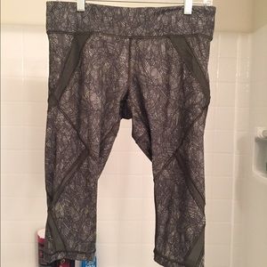 Lululemon Cool to Street crop legging