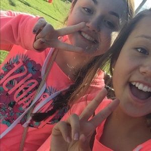 Meet your Posher, Ella