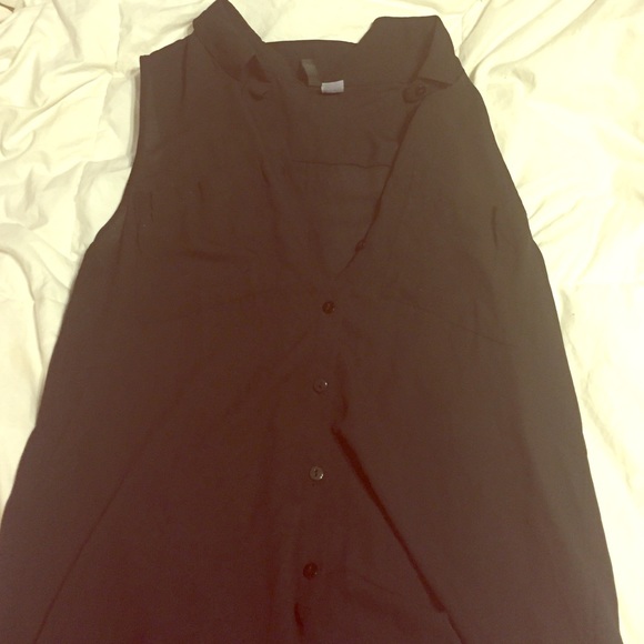 Sleeveless button up tank!