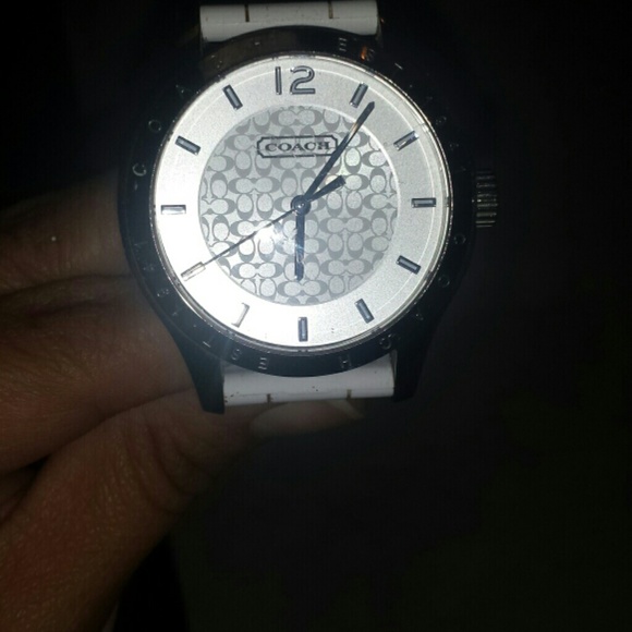 White coach watch - Picture 1 of 2