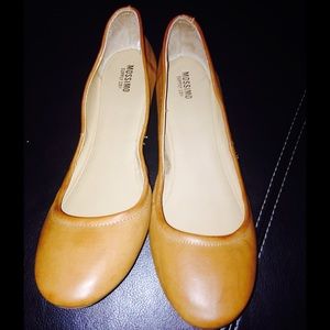 Brand new flats without tags