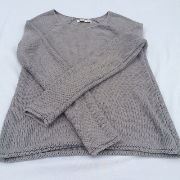 SOLD Gray Sweater - Picture 4 of 4