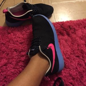 Nike roshes