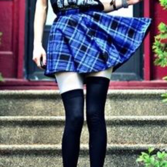 Plaid schoolgirl skirt 💘 - Picture 2 of 4