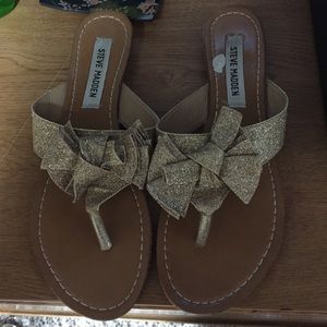 Gold bow sandals PRICE FIRM