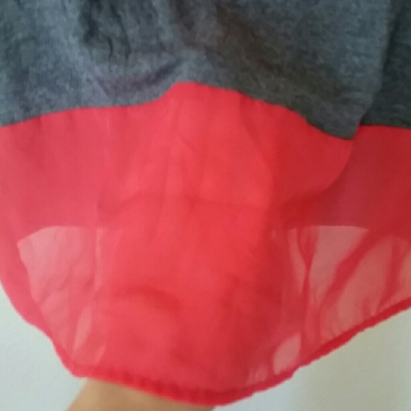 Red & Gray cropped top - Picture 2 of 3