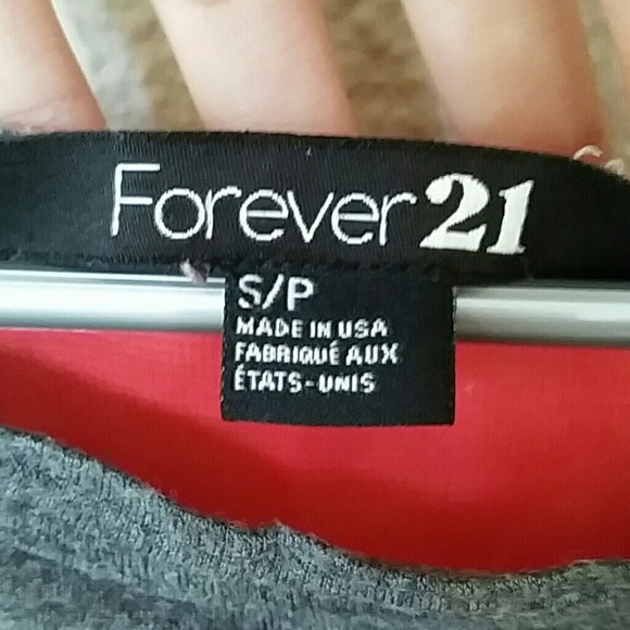 Red & Gray cropped top - Picture 3 of 3